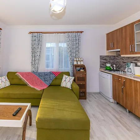 Holiday home Soeguet Deniz Evi Daily Weekly *